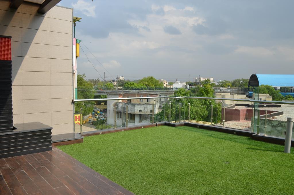 Hotel Metro View Delhi Kültér fotó