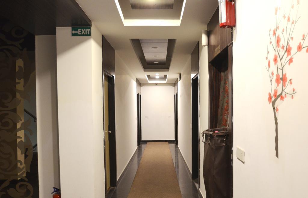 Hotel Metro View Delhi Kültér fotó
