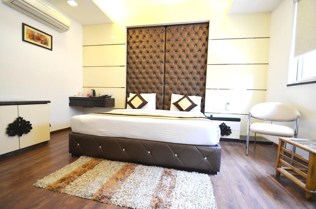 Hotel Metro View Delhi Kültér fotó