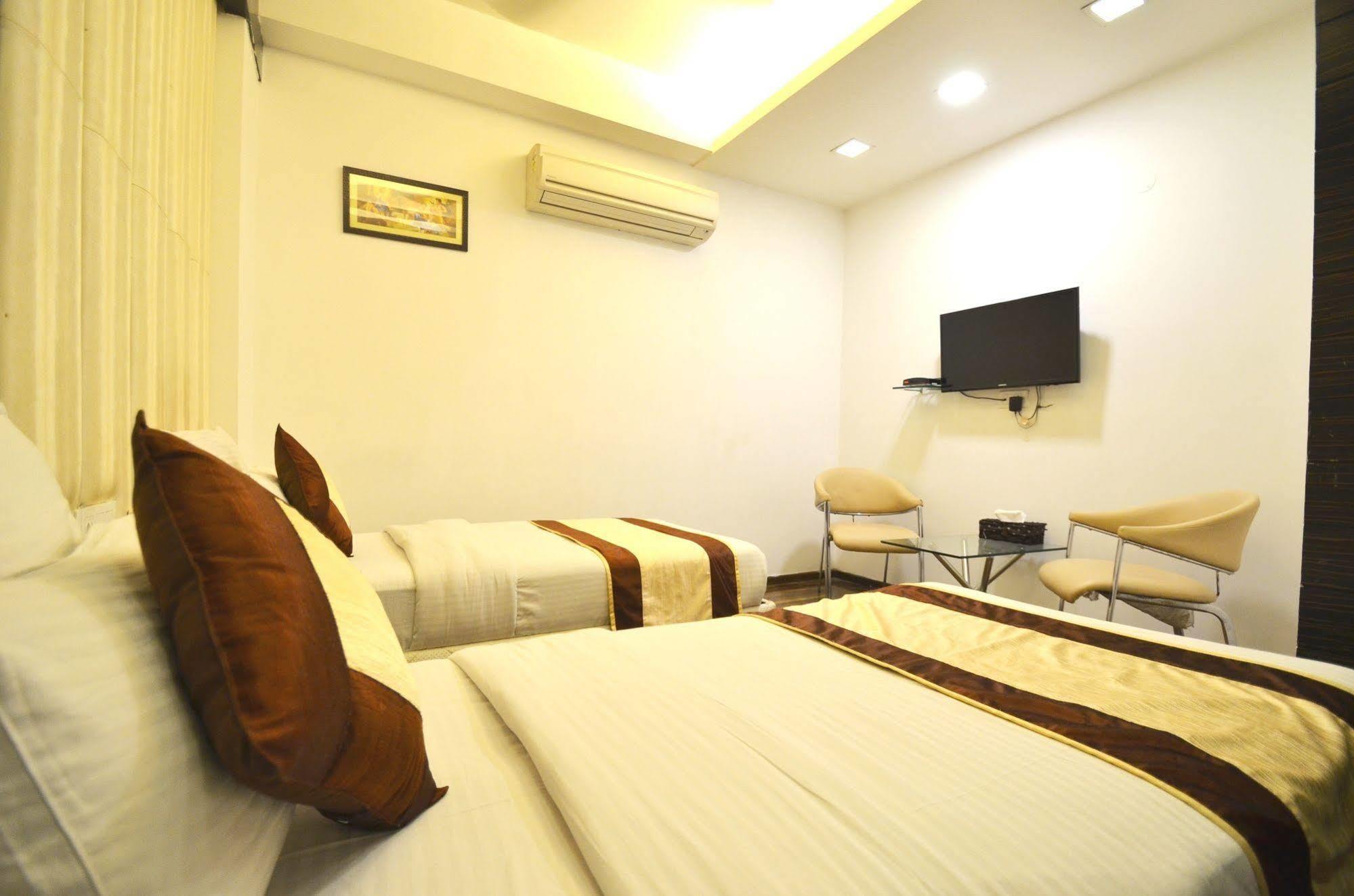 Hotel Metro View Delhi Kültér fotó