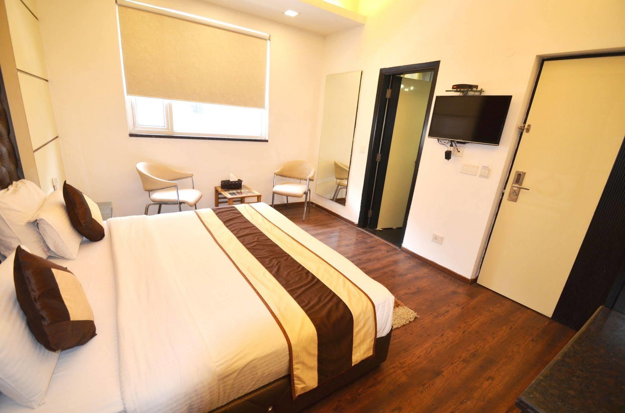 Hotel Metro View Delhi Kültér fotó
