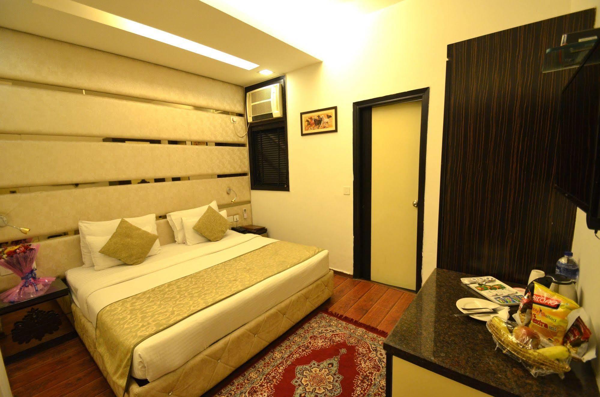 Hotel Metro View Delhi Kültér fotó