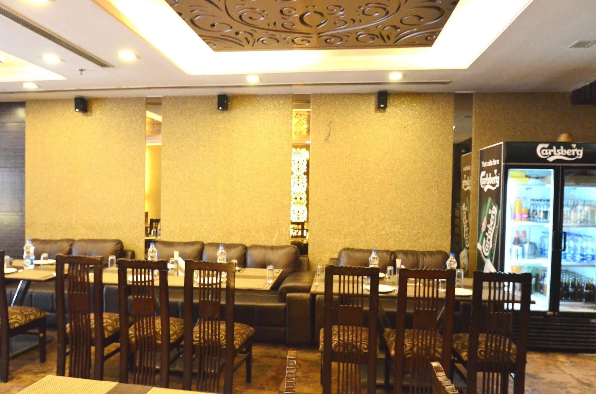 Hotel Metro View Delhi Kültér fotó